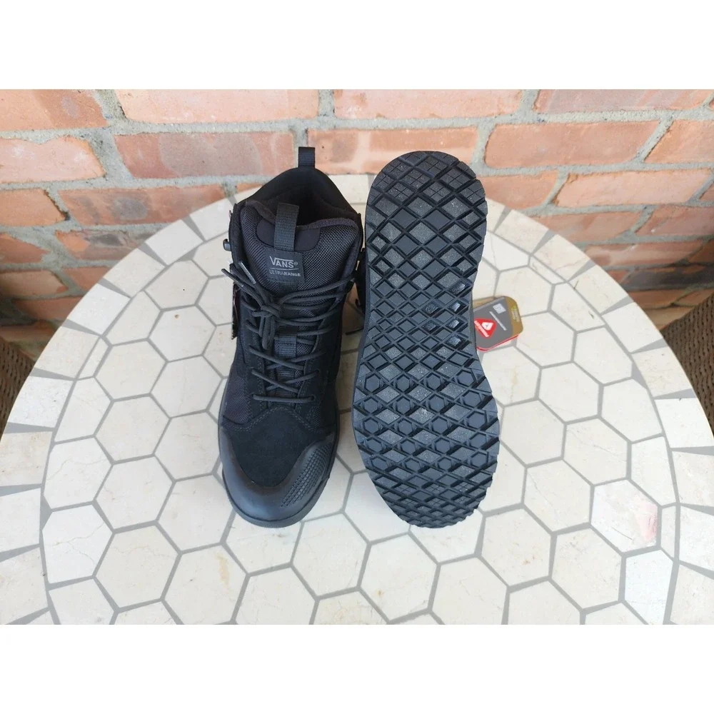 Men Sz 7 VANS UltraRange EXO‎ Hi MTE-2 Waterproof Blackout Outdoor Hiking Boots